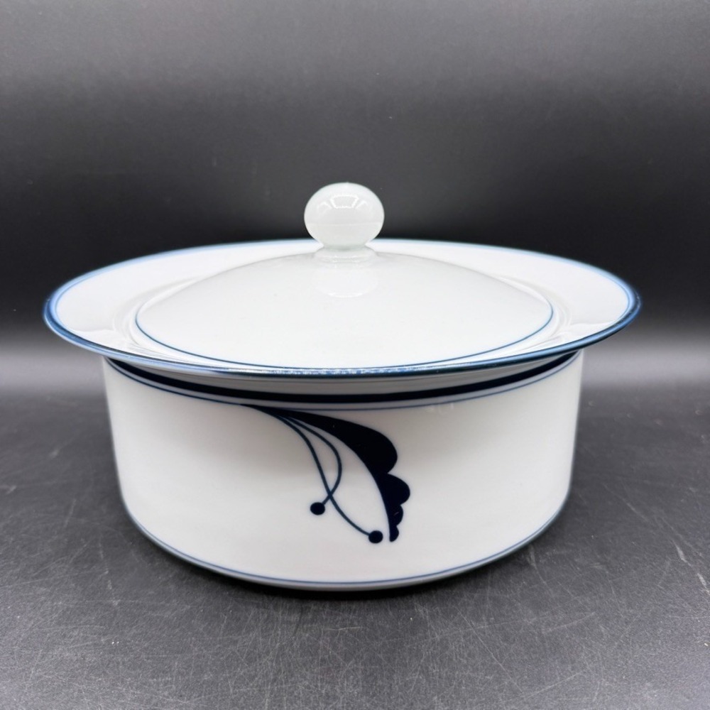 Dansk Flora Bayberry Round Covered Casserole Width- 9 5/8 in Height- 3 7/8